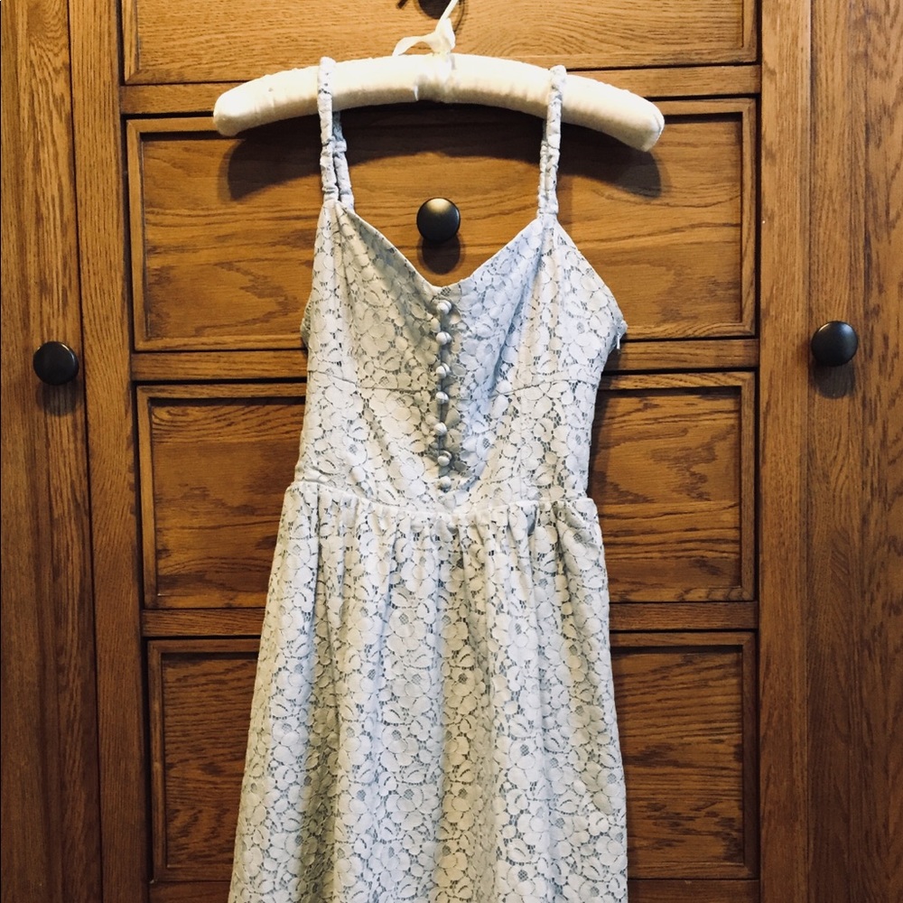 Delicate Baby Blue Lace Dress - Picture 4 of 4